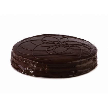 Okrugla čokoladna torta s glazurom i dekorativnim spiralnim uzorkom na bijeloj podlozi.