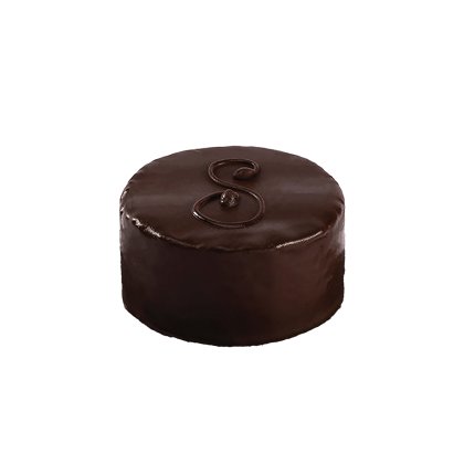 Okrugla čokoladna torta sa sjajnom ganache glazurom i dekorativnim slovom na vrhu, bijela pozadina
